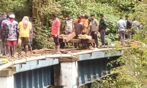 ஊட்டி மலைரெயில் பாதையில் சீரமைப்பு பணிகள் தீவிரம்