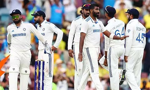 பிரிஸ்பேன் டெஸ்ட்: ஆஸ்திரேலிய அணி 445 ரன்களுக்கு ஆல் அவுட்