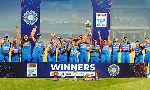 3வது டி20 கிரிக்கெட்: வெஸ்ட் இண்டீசை வீழ்த்தி இந்திய மகளிர் அணி வெற்றி