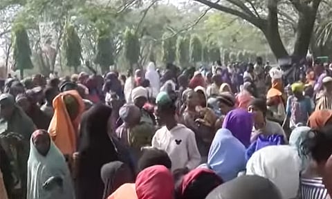 நைஜீரியாவில் உணவு பொட்டலம் வாங்க முண்டியடித்து சென்றபோது கூட்ட நெரிசலில் சிக்கி 32 பேர் பலி