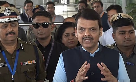 நாடாளுமன்ற நேரம் வீணடிப்பு.. காங்கிரஸ் மன்னிப்பு கேட்க வேண்டும்: பட்னாவிஸ் வலியுறுத்தல்