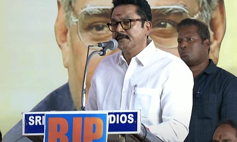 'தேசிய கொடியை பச்சை குத்தியதை பார்த்து காங்கிரசில் சேர்ந்து விட்டீர்களா என்று கேட்டார்கள்' - சரத்குமார்