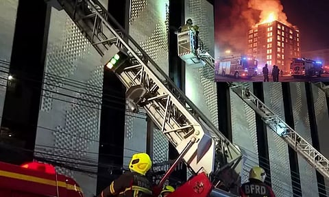 ஓட்டலில் பயங்கர தீ விபத்து; 3 பேர் பலி