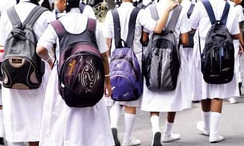 இலங்கையில் பள்ளி வேலை நாட்கள் அதிரடி குறைப்பு