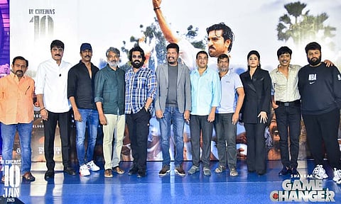 பிரமாண்ட இயக்குநர்களுக்கெல்லாம் கேங்ஸ்டர் ஷங்கர்தான் - ராஜமவுலி