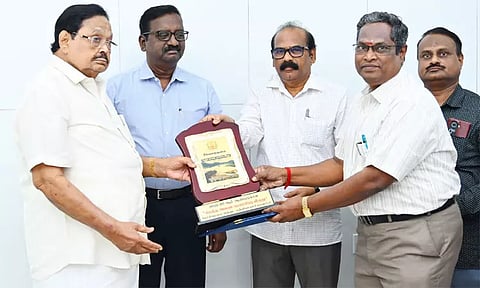 6 அணைகளுக்கு"சிறந்த அணை பராமரிப்பு" விருது: அமைச்சர் துரைமுருகன் வழங்கினார்