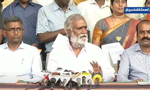 'இன்னார், இனியவர் என்று பார்க்காமல் தவறு செய்பவர்கள் மீது நடவடிக்கை எடுப்போம்' - அமைச்சர் சேகர்பாபு