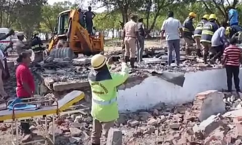 பட்டாசு ஆலை விபத்து: 4 பேர் மீது வழக்கு