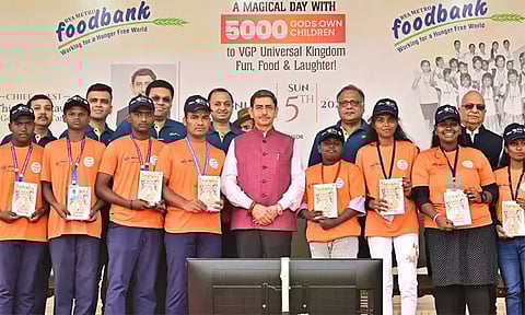 'பிரதமர் எழுதிய புத்தகத்தை மாணவர்கள் படிக்க வேண்டும்' - கவர்னர் ஆர்.என்.ரவி அறிவுரை