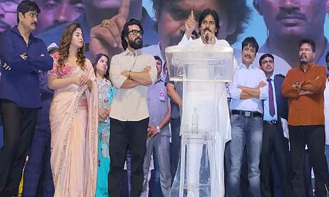 இயக்குனர் ஷங்கரை பாராட்டிய பவன் கல்யாண்