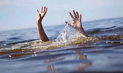 யமுனை ஆற்றில் குதித்து தற்கொலைக்கு முயன்ற சிறுமி - பத்திரமாக மீட்ட டெல்லி காவல்துறை