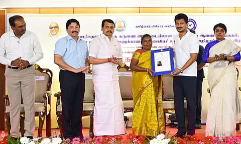 மின்வாரியத்தில் பணியின்போது இறந்த 311 பணியாளர்களின் வாரிசுகளுக்கு பணி நியமன ஆணை: உதயநிதி ஸ்டாலின் வழங்கினார்