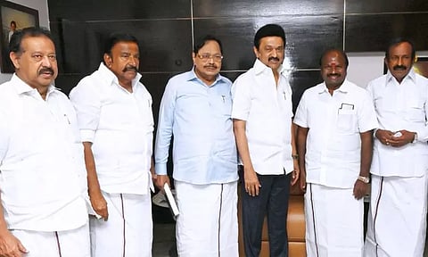 முதல்-அமைச்சர் மு.க.ஸ்டாலினை சந்தித்து வாழ்த்து பெற்ற திமுக வேட்பாளர் வி.சி.சந்திரகுமார்