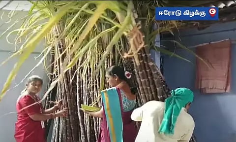 ஈரோடு கிழக்கு தொகுதியில் வழங்கப்பட்டது பொங்கல் பரிசு தொகுப்பு