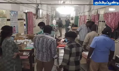 6 பேருக்கு அரிவாள் வெட்டு - கும்மிடிப்பூண்டி அருகே பரபரப்பு