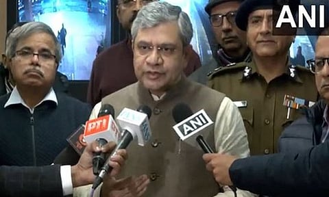 மகா கும்பமேளாவிற்காக ரெயில்வே துறையில் ரூ.5,000 கோடி முதலீடு - மத்திய மந்திரி தகவல்