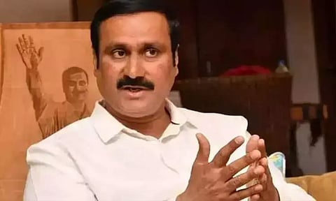 ஜல்லிக்கட்டு போட்டிகளில் வெல்லும் வீரர்களுக்கு அரசு வேலை வழங்கவேண்டும் - அன்புமணி ராமதாஸ்