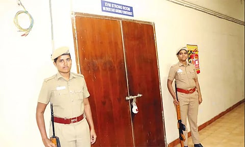 ஈரோடு கிழக்கு தொகுதிக்கு 284 மின்னணு வாக்குப்பதிவு எந்திரங்கள் ஒதுக்கீடு