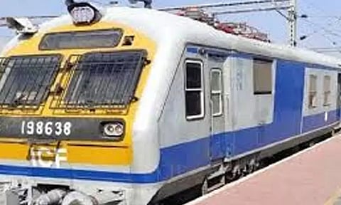 பொங்கல் பண்டிகை முடிந்து சென்னை திரும்புவோர் வசதிக்காக முன்பதிவில்லா சிறப்பு மெமு ரெயில்