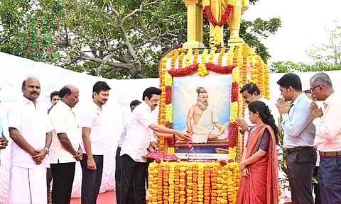 குறள் வழி நடப்போம்! சமத்துவ சமுதாயம் பேணுவோம்: முதல்-அமைச்சர் மு.க.ஸ்டாலின் பதிவு