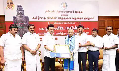 தமிழக அரசின் திருவள்ளுவர் விருது உள்ளிட்ட 10 விருதுகள் - முதல்-அமைச்சர் மு.க.ஸ்டாலின் வழங்கினார்
