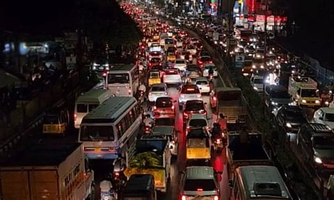 பொங்கல் முடிந்து சென்னை திரும்பும் மக்கள்: பெருங்களத்தூரில் கடும் போக்குவரத்து நெரிசல்