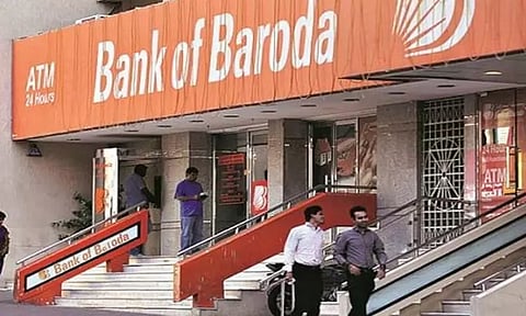 பேங்க் ஆப் பரோடா வங்கியில் வேலை: யாரெல்லாம் விண்ணப்பிக்கலாம்?