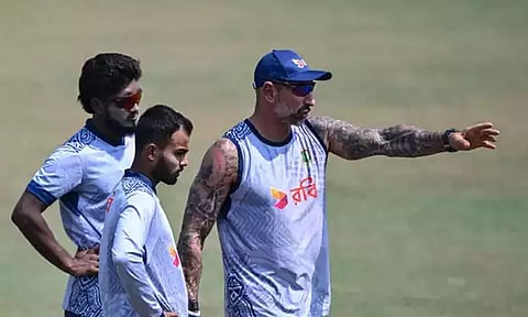 வங்காளதேச கிரிக்கெட் அணியின் பயிற்சியாளர் பதவியிலிருந்து நிக் போதாஸ் விலகல்