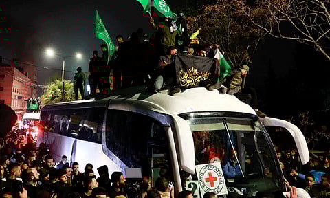 போர்நிறுத்த ஒப்பந்தம் அமல்: இஸ்ரேலால் சிறை பிடிக்கப்பட்ட 90 பாலஸ்தீனர்கள் விடுதலை