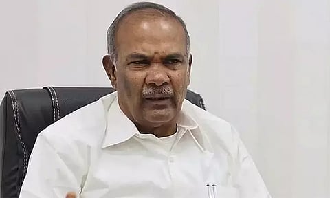 ஆளுநர் குறித்து பேச எதிர்ப்பு.. சபாநாயகர்கள் மாநாட்டில் இருந்து அப்பாவு வெளிநடப்பு