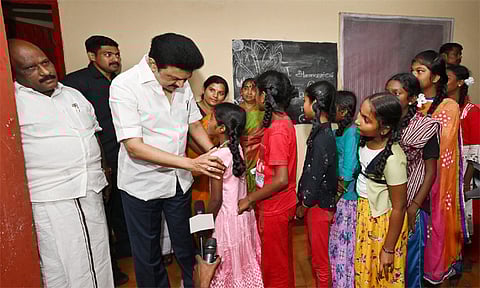 காரைக்குடி அரசு ஆதிதிராவிடர் நல மாணவியர் விடுதியில் முதல்-அமைச்சர் மு.க.ஸ்டாலின் ஆய்வு