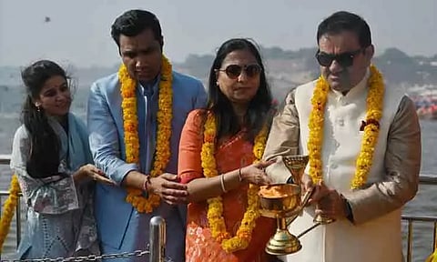 அதானி மகன் திருமணத்தில் மன்னர் சார்லஸ், போப் பங்கேற்பா... உண்மை என்ன?