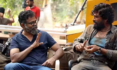 'புஷ்பா 2' இயக்குனர் சுகுமார் வீட்டில் வருமான வரித்துறை சோதனை