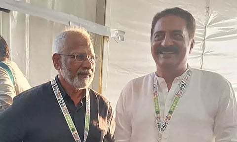 30 ஆண்டுகளுக்குப் பிறகு "இருவர்" - பிரகாஷ் ராஜ் பகிர்ந்த புகைப்படம் !