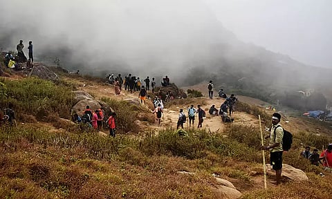 வெள்ளியங்கிரி மலையேற பக்தர்களுக்கு அனுமதி