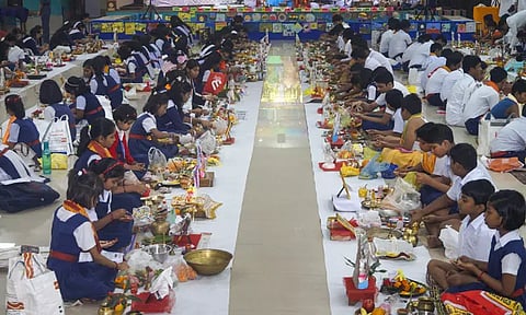 ஒடிசாவில் சரஸ்வதி பூஜை கொண்டாட்டம்