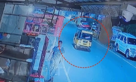 இளம்பெண்ணை ஆட்டோவில் கடத்தி பாலியல் தொல்லை அளித்த விவகாரம்: 2 பேர் கைது