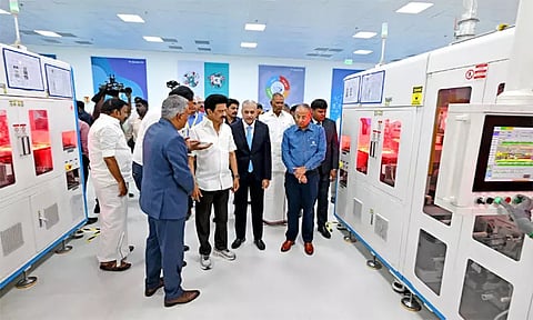 4000 பேருக்கு வேலைவாய்ப்பு: நெல்லையில் டாடாவின் சூரிய மின்கல உற்பத்தி ஆலையை திறந்து வைத்தார் முதல்வர்