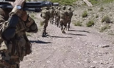 பாகிஸ்தான்: பாதுகாப்புப்படையினர் நடத்திய தாக்குதலில்; 12 பயங்கரவாதிகள் பலி