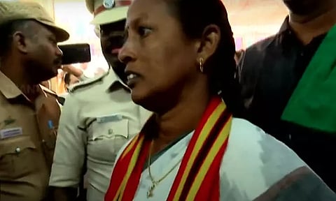 தொடங்கிய வாக்கு எண்ணிக்கை - நாம் தமிழர் கட்சி வேட்பாளர் சீதாலட்சுமி வாக்குவாதம்