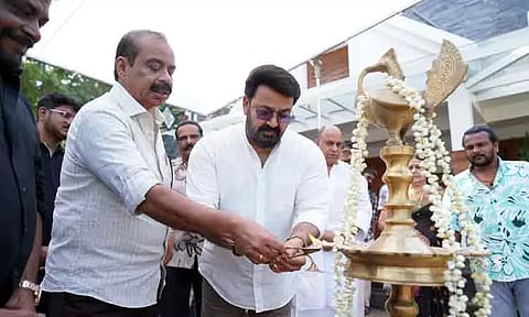 மோகன்லாலின் புதிய படம் பூஜையுடன் தொடக்கம்