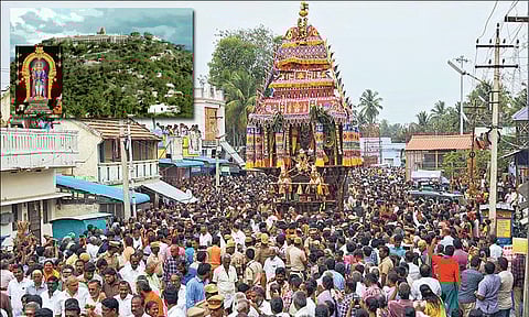 இன்று தைப்பூச தேரோட்டம்: பழனியில் குவிந்த லட்சக்கணக்கான பக்தர்கள்