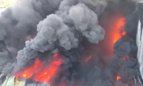 மத்திய பிரதேசத்தில் 2 நிறுவனங்களில் தீ விபத்து