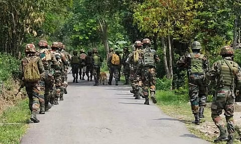 மணிப்பூர்: தடை செய்யப்பட்ட இயக்க பயங்கரவாதிகள் 9 பேர் கைது