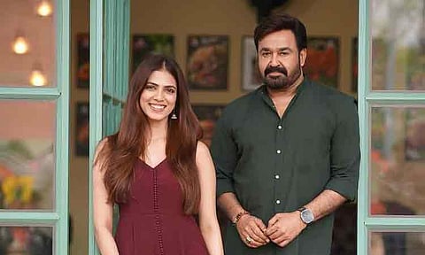 மோகன்லாலின் 'ஹிருதயபூர்வம்' படத்தில் இணைந்த மாளவிகா மோகனன்
