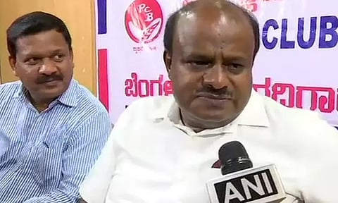 பெங்களூருவை துண்டு துண்டாக உடைக்க காங்கிரஸ் அரசு முயற்சி- குமாரசாமி குற்றச்சாட்டு