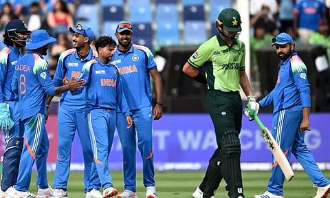 சாம்பியன்ஸ் டிராபி: அனைத்தும் இந்தியாவுக்கு சாதகம் - இங்கிலாந்து முன்னாள் வீரர் விமர்சனம்