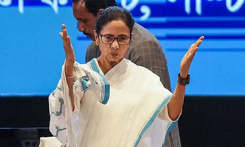 தேர்தல் ஆணையம் முன் காலவரையற்ற போராட்டத்தில் ஈடுபடுவேன் - மம்தா பானர்ஜி