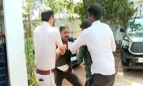 சீமான் வீட்டில் கைது செய்யப்பட்டவர் மீது கொலைமுயற்சி வழக்கு