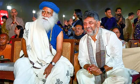 கோவை ஈஷா சிவராத்திரி விழாவில் நான் பங்கேற்றதில் அரசியல் இல்லை: டி.கே.சிவக்குமார்